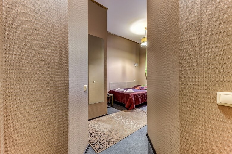Hotel Guest Rooms On Nevsky Prospekt 47