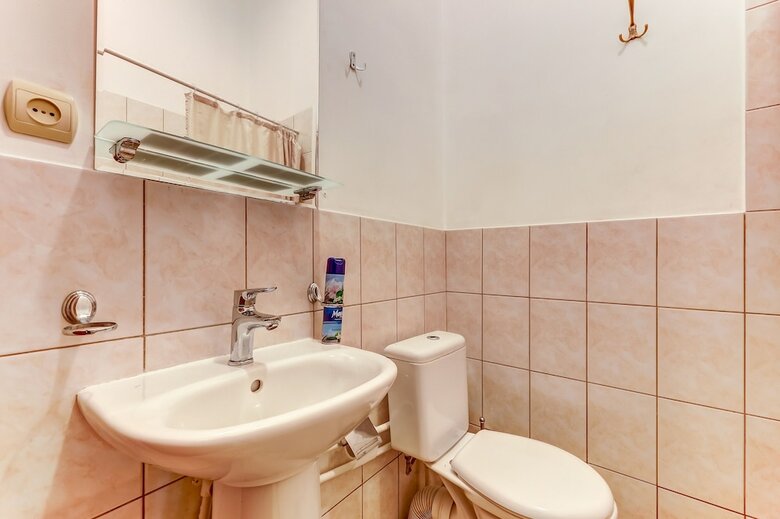 Hotel Guest Rooms On Nevsky Prospekt 47