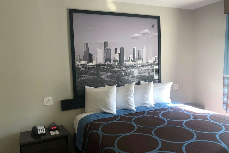 Motel Super 8 By Wyndham Spring/north Houston