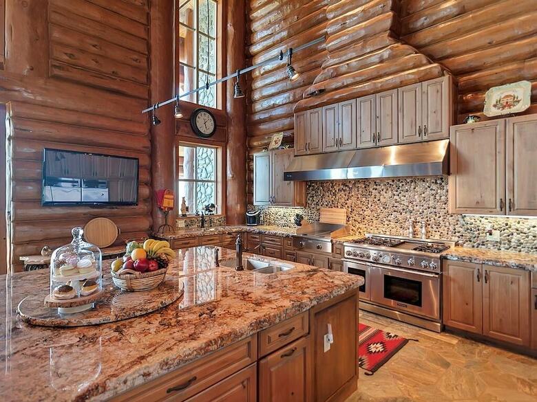 Mv28: Gold Beach Oceanfront Estate On 30 Acres