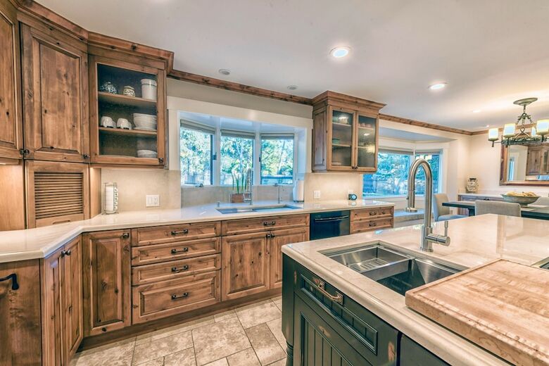 Lx47 Pebble Garden Retreat Large Home With Modern Kitchen