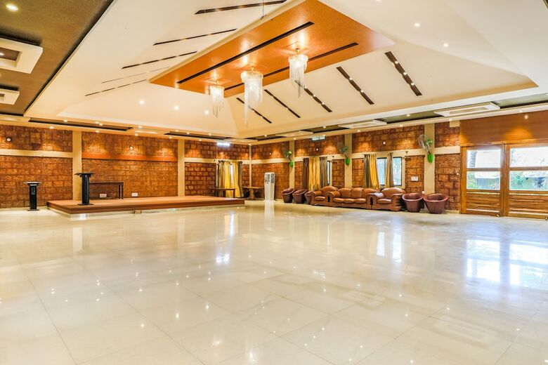 Fabhotel Kings L Den Resort And Spa