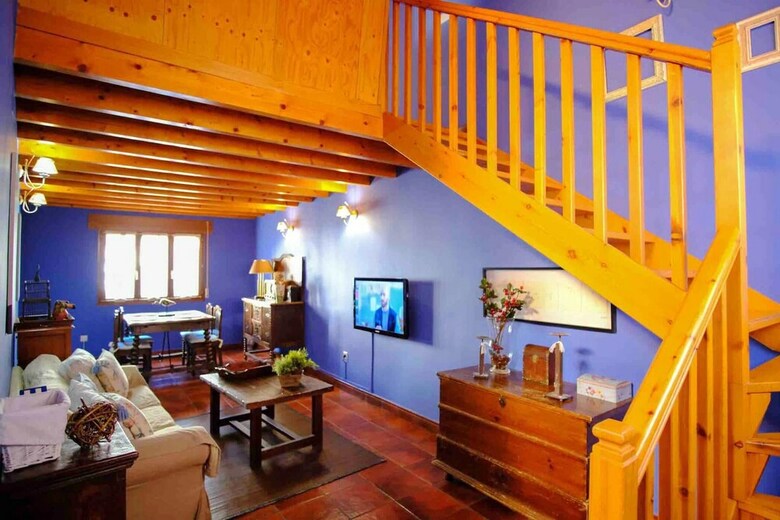 House With 2 Bedrooms In �vila, With Wifi
