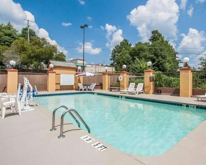 Hotel Econo Lodge Inn & Suites