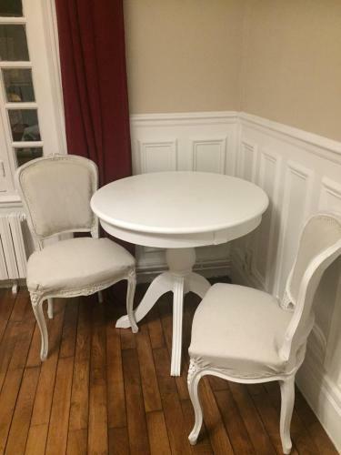 Bed & Breakfast A L'aube De Troyes