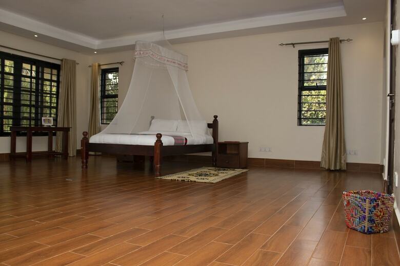 Hotel The Hive Entebbe Guesthouse