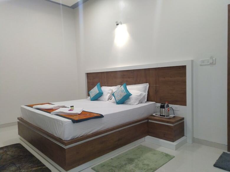Hotel Aapni Haveli