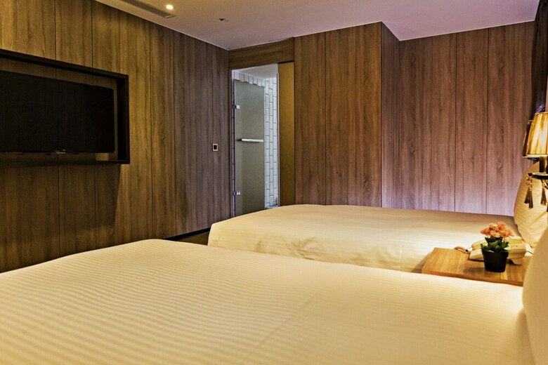Taipei Heroes Square Hotel