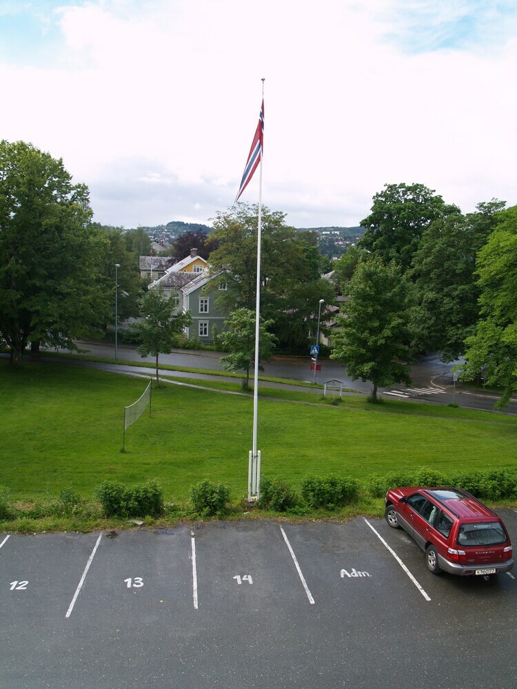 Hostal Singsaker Sommerhotell - Hostel