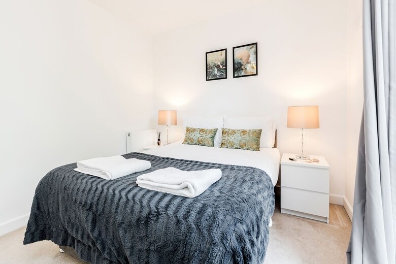 Stunning Ensuite 2 Bedroom Apartment
