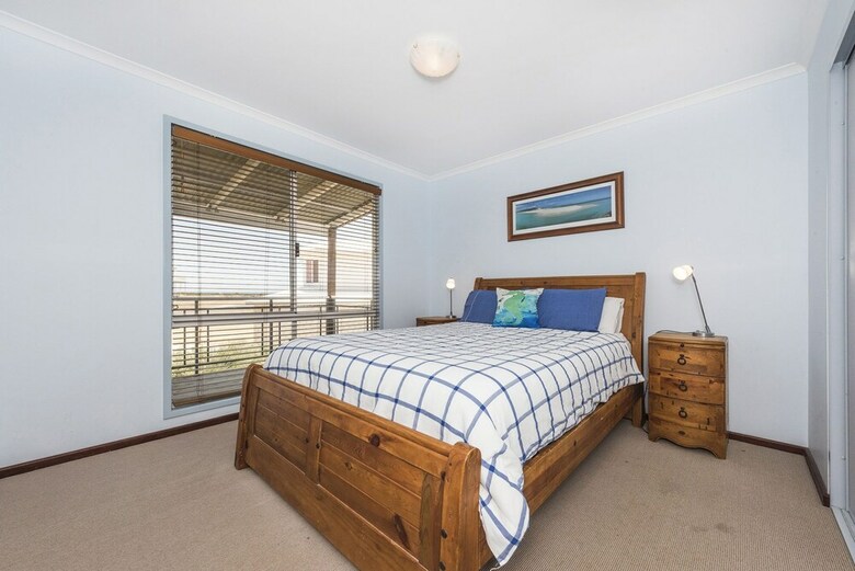 Beach Break - Family Accommodation With Ocean Views