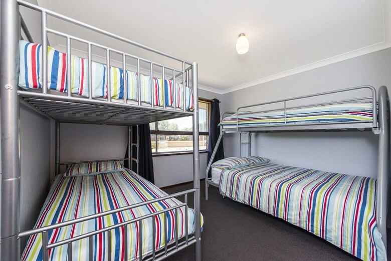 Back Beach Retreat - Pet Friendly