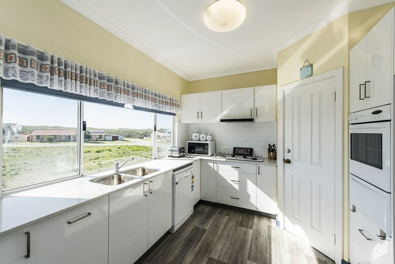The Outlook - All The Comforts Of Home Pet Friendly