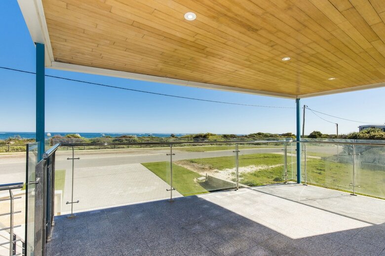 Oceans Down - Luxury Apartment With Ocean Views