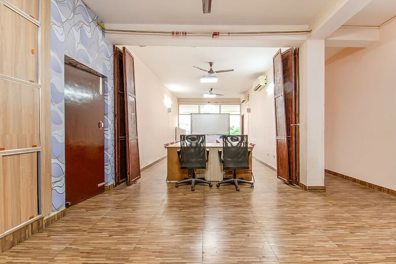 Hotel Oyo 60880 Grand Imperia Inn