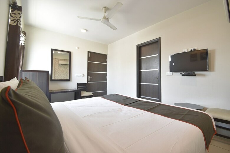 Hotel Collection O 48220 Ram Nagar Colony