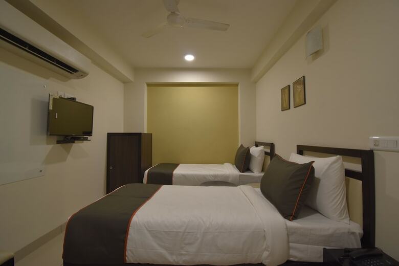 Hotel Collection O 48220 Ram Nagar Colony