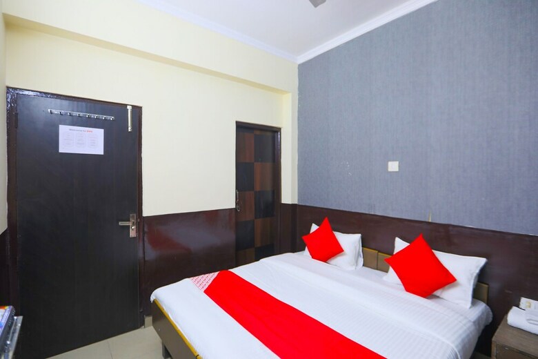 Hotel Oyo 60895 Shri Prannath Ji Spj