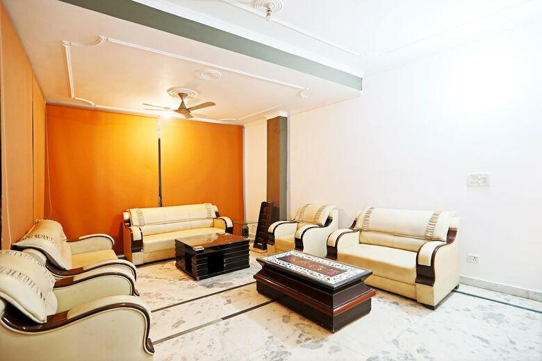 Hotel Oyo 29375 Rainbow Villa