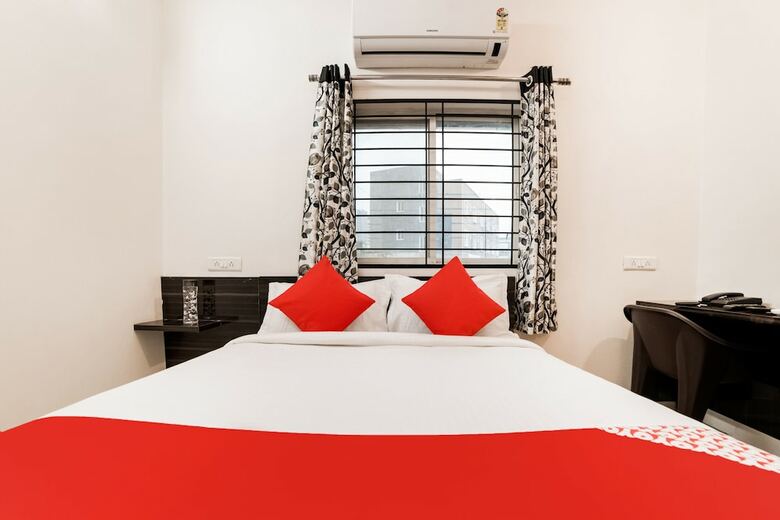 Oyo 62329 Lucky Hotels