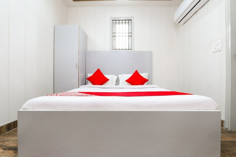 Hotel Oyo 26995 Sg Palace