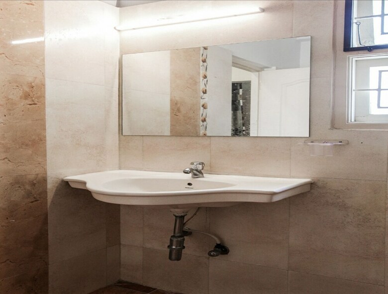 Hotel Oyo 46628 Pheonix Inn
