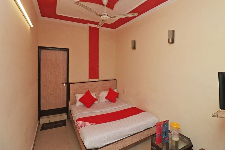 Oyo 27596 Hotel Parkash Dx