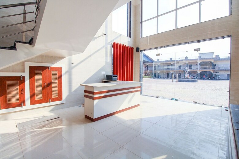Hotel Oyo 62741 Giriwar Nikunj
