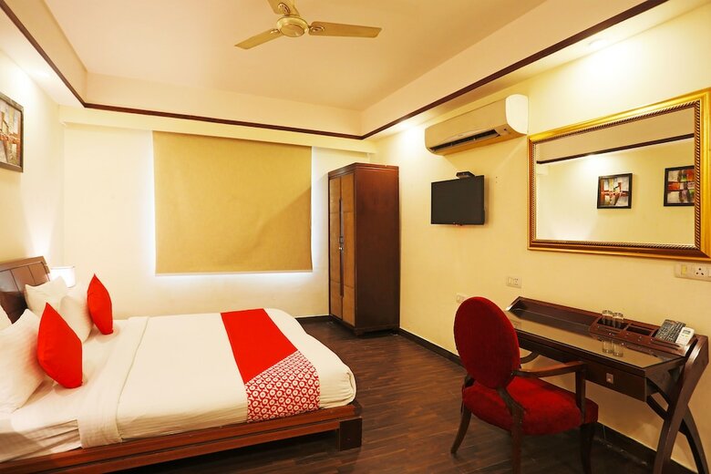 Oyo 27927 Hotel Picasso