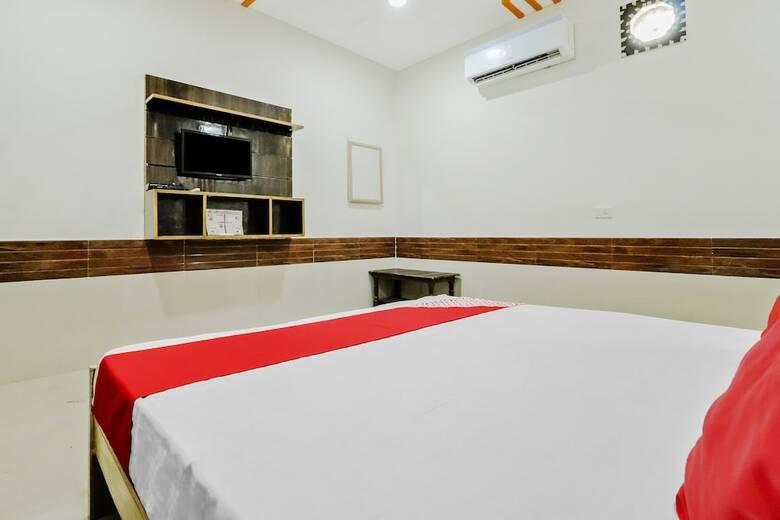Hotel Oyo 38558 Shri Govind Dham