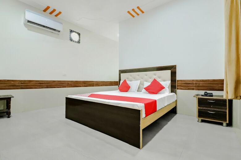 Hotel Oyo 38558 Shri Govind Dham
