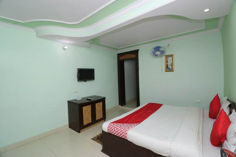 Hotel Oyo 27612 Maitri Holiday Home