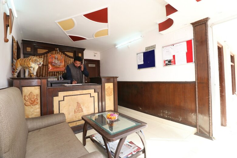 Hotel Oyo 27612 Maitri Holiday Home