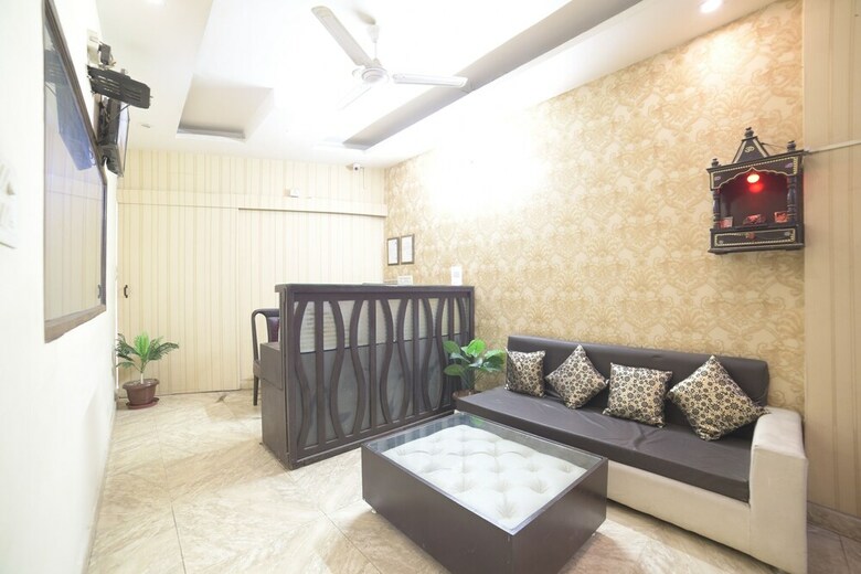 Hotel Oyo 28266 Travel Inn