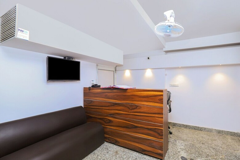 Hotel Oyo 28606 Kavya Residency