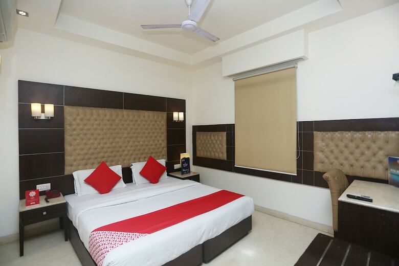 Hotel Oyo 27928 Metropolis Guest House