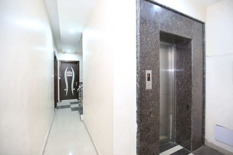 Hotel Oyo 15496 Shree Hari Castle