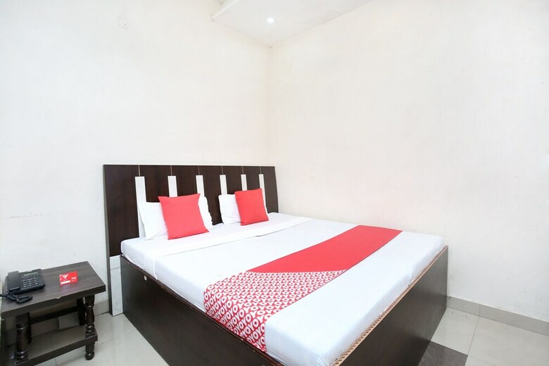 Hotel Oyo 15496 Shree Hari Castle