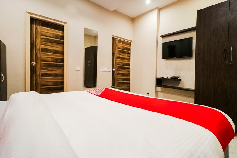 Oyo 61261 Hotel Z