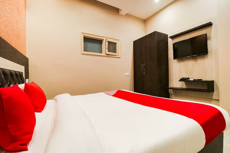 Oyo 61261 Hotel Z