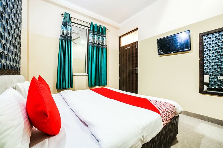Hotel Oyo 44135 Jyoti Palace
