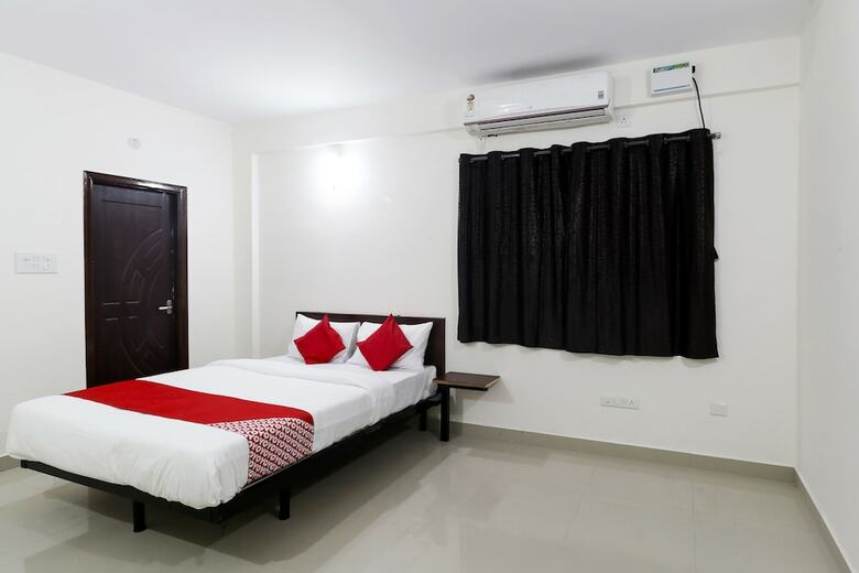 Hotel Spot On 48782 Mmr Castle