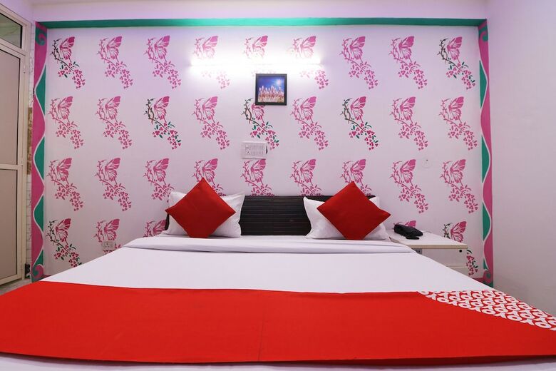 Hotel Oyo 49535 Attrap Residency