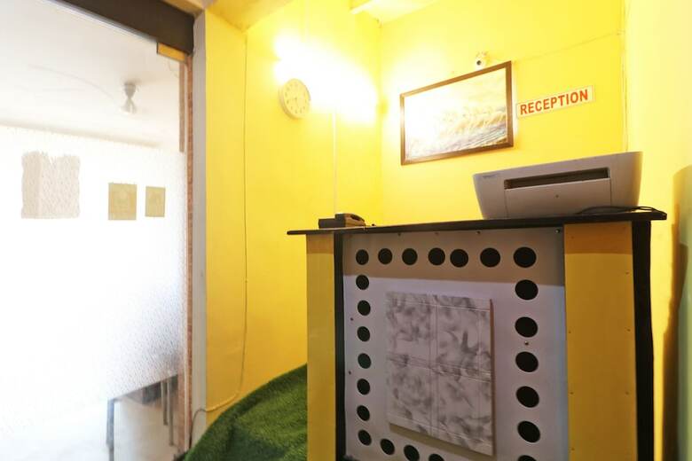 Hotel Oyo 49535 Attrap Residency