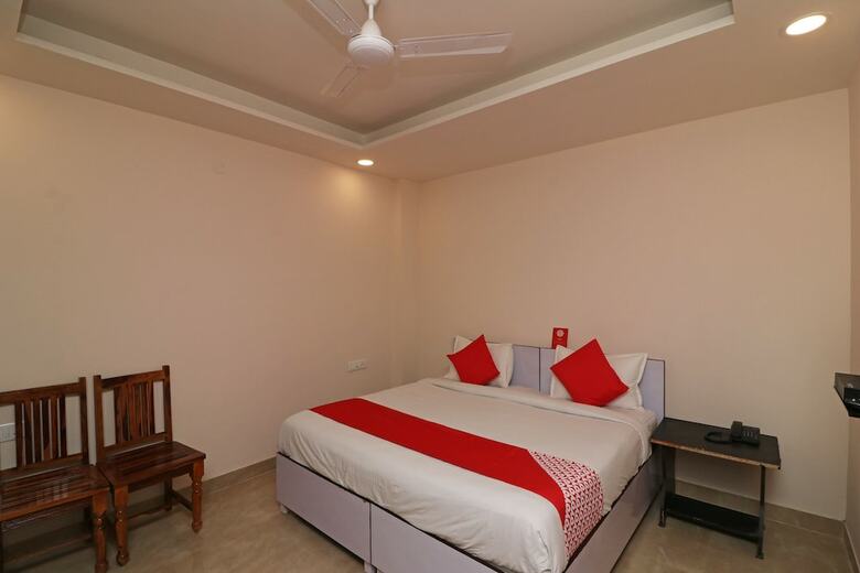 Oyo 37908 Hotel Prime
