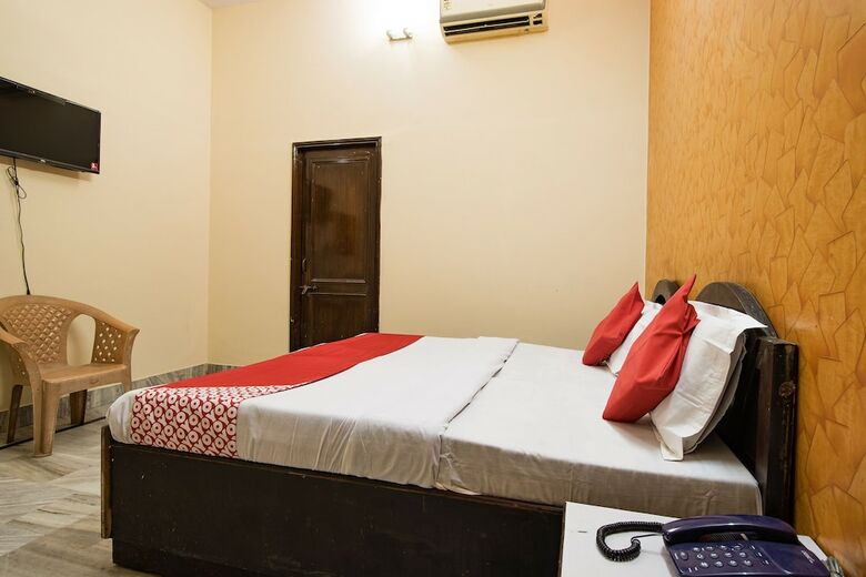 Hotel Oyo 42790 Mukund Resort