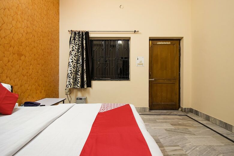 Hotel Oyo 42790 Mukund Resort