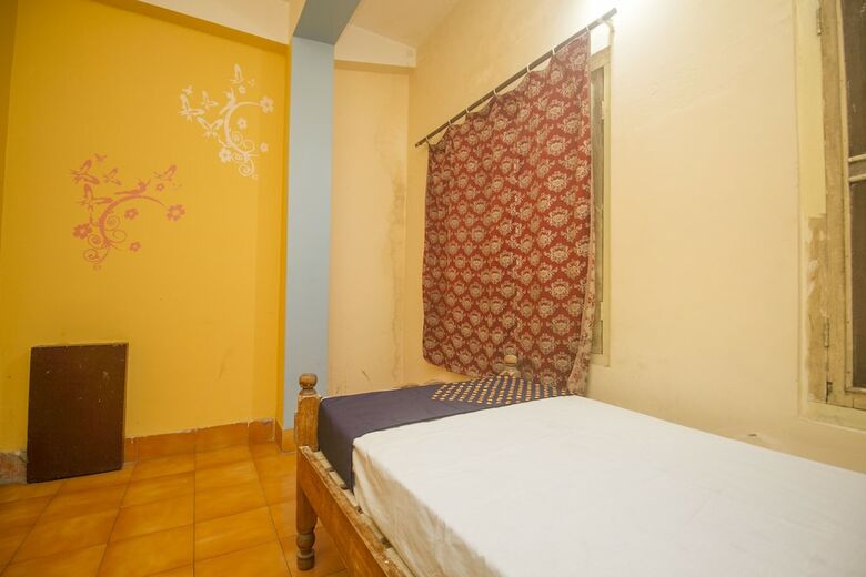 Spot On 48821 Hotel Chitra