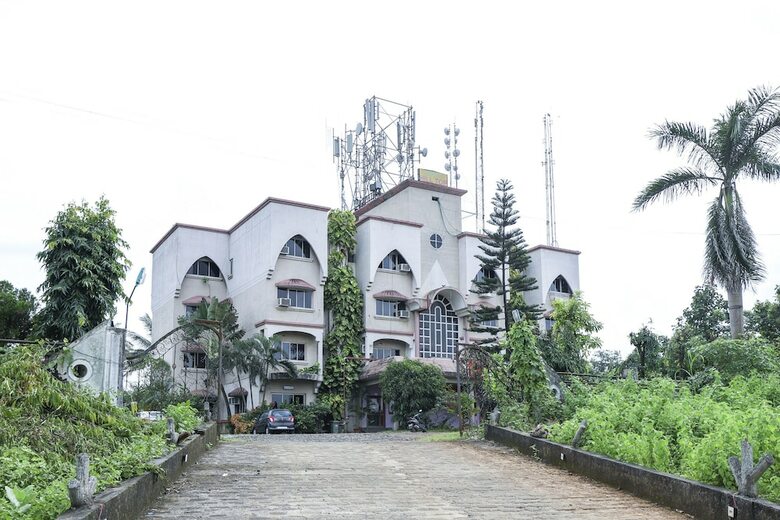 Spot On 62100 Hotel Hill Top