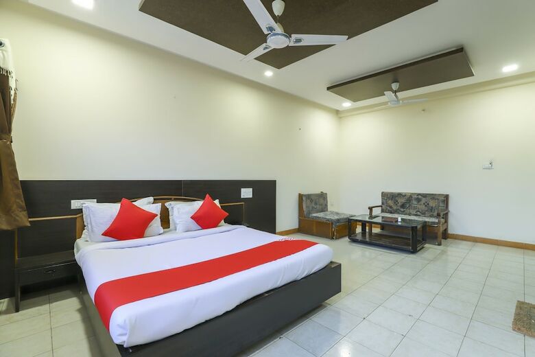 Spot On 62100 Hotel Hill Top